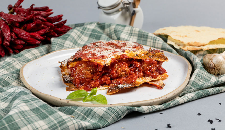 In Cucina Col Vitello Lasagna Di Carasau Con Polpette Al Sugo E Pecorino