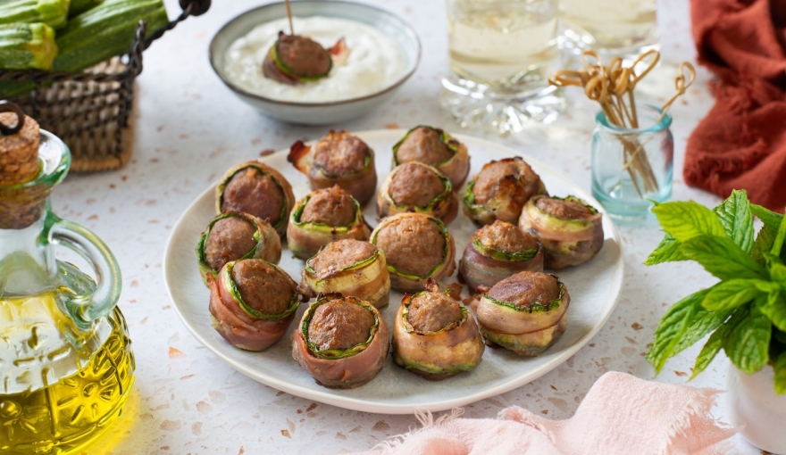 Polpette di vitello con zucchine e pancetta