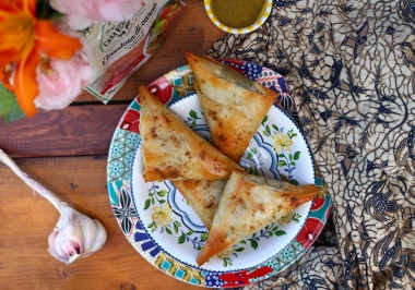 Samosa con sfilacci di vitello 